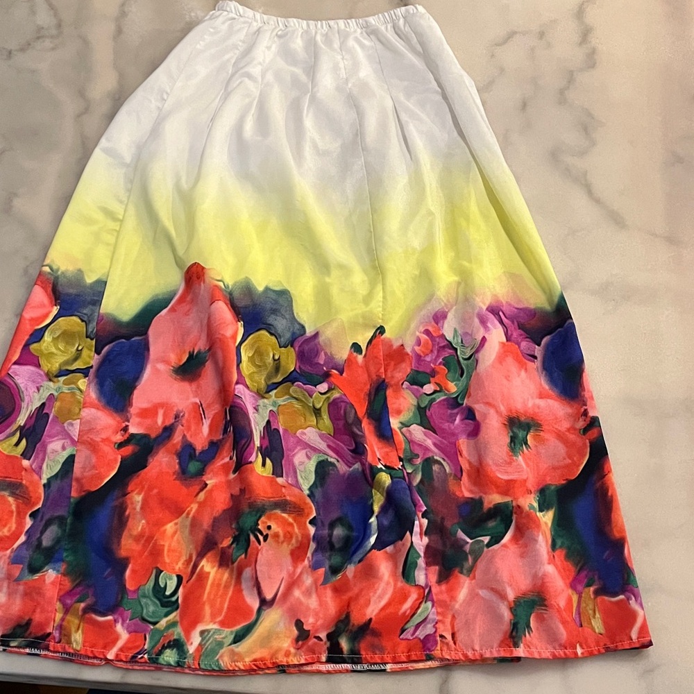 🎈Floral Multicolor Women's Maxi Skirt🎁Fill a box for $20 up to 5 lbs Sale 📦 - Picture 2 of 7